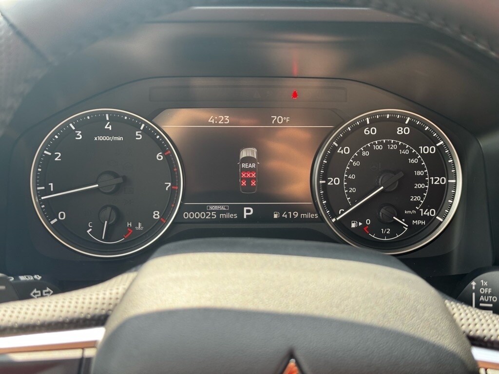 2025 Mitsubishi Outlander SE - Photo 29