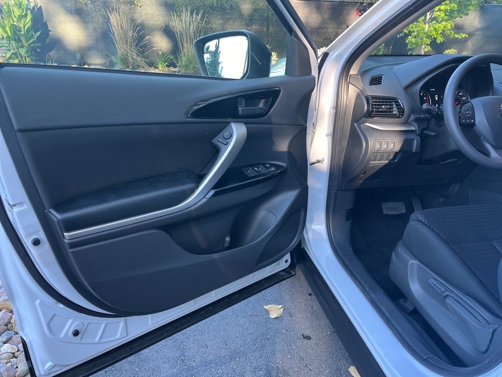 2024 Mitsubishi Eclipse Cross LE - Photo 16