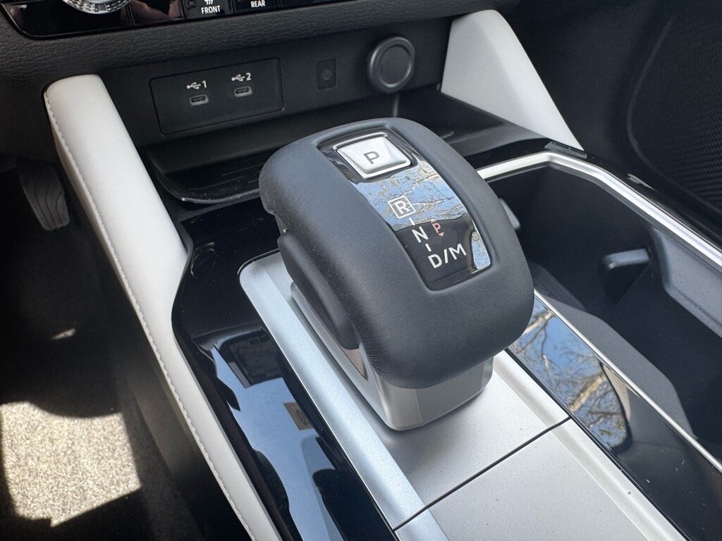 2025 Mitsubishi Outlander SE - Photo 36