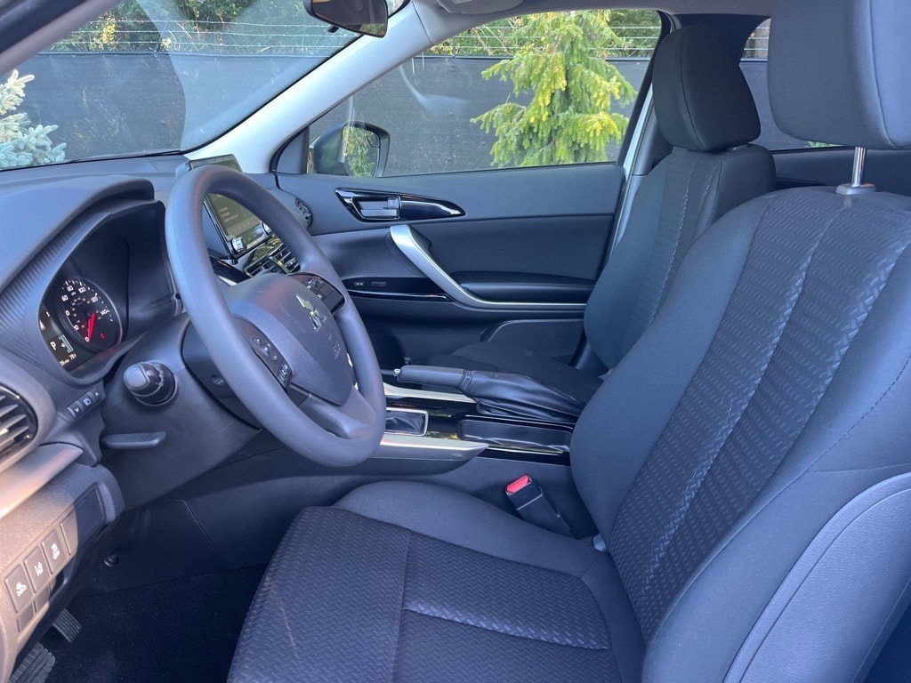 2024 Mitsubishi Eclipse Cross LE - Photo 10