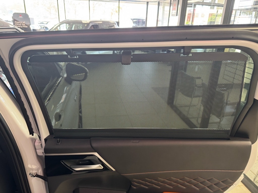2025 Mitsubishi Outlander Plug-in Hybrid SEL - Photo 15