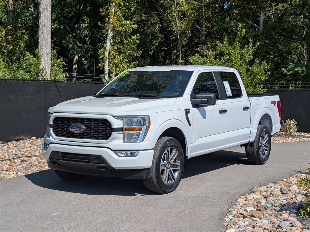 2022 Ford F-150 XL's photo