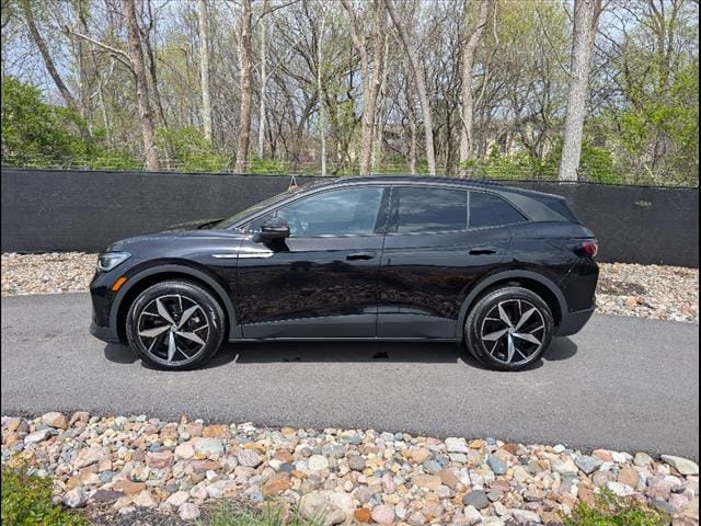 Used 2023 Volkswagen ID.4 PRO S with VIN 1V2WNPE82PC014895 for sale in Burlington, VT