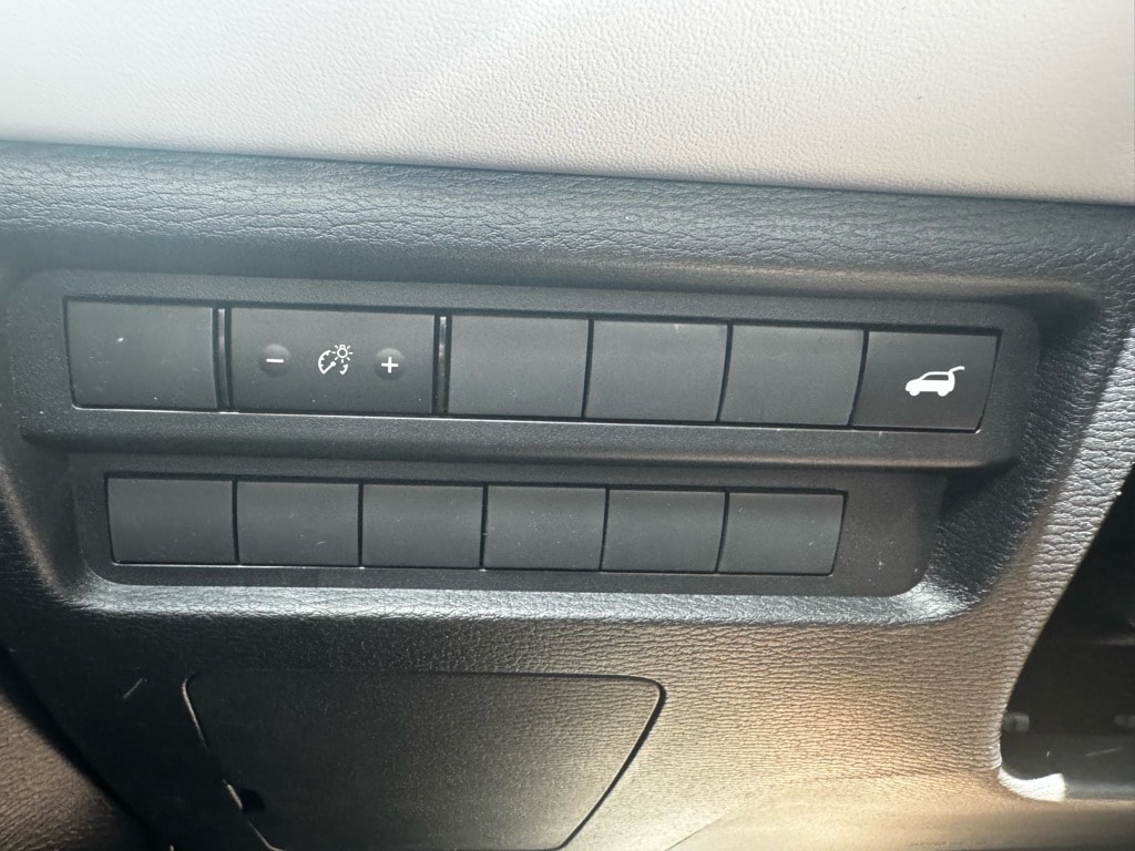 2025 Mitsubishi Outlander SE - Photo 25