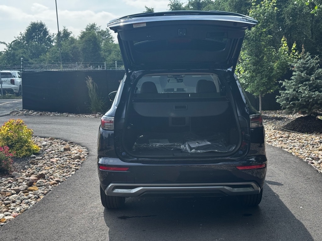 2025 Mitsubishi Outlander SE - Photo 15