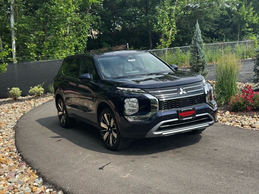2025 Mitsubishi Outlander SE - Photo 7