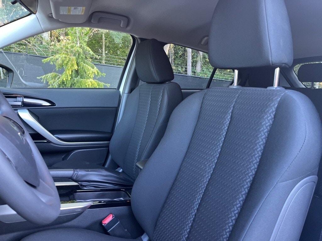 2024 Mitsubishi Eclipse Cross LE - Photo 11