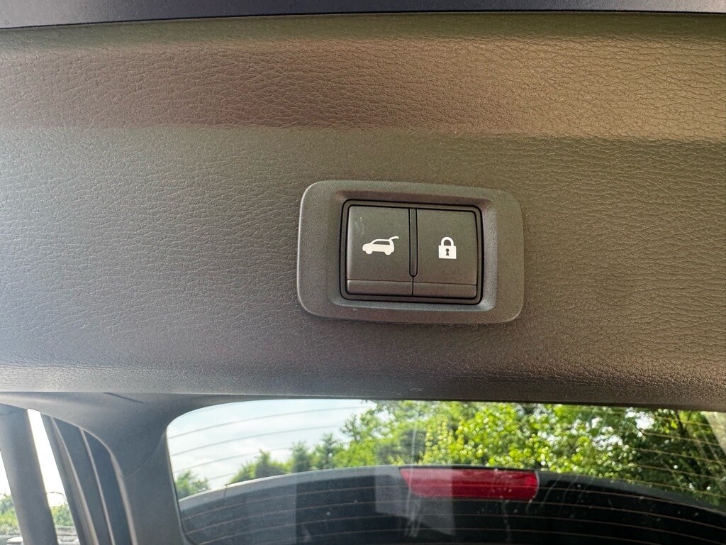 2025 Mitsubishi Outlander SE - Photo 17