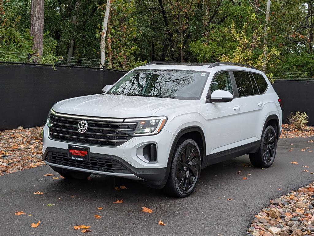 2024 Volkswagen Atlas SE w/Tech's photo