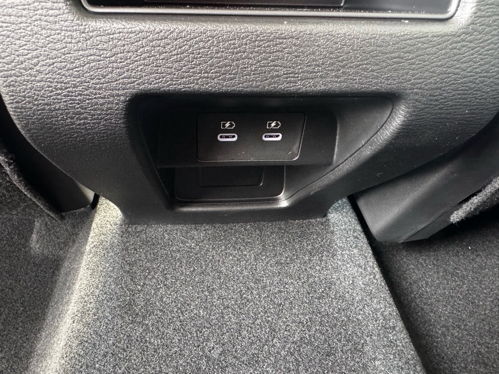 2025 Mitsubishi Outlander SE - Photo 19