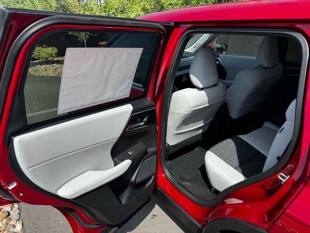 2025 Mitsubishi Outlander SE - Photo 18