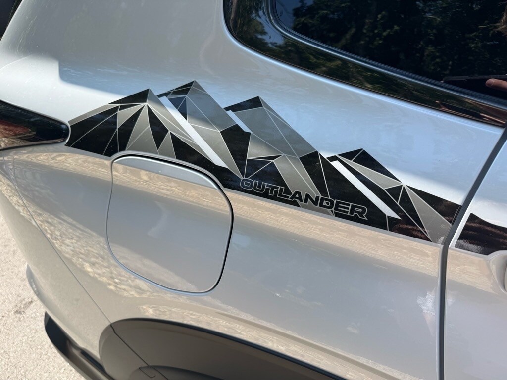 2025 Mitsubishi Outlander Trail Edition - Photo 10