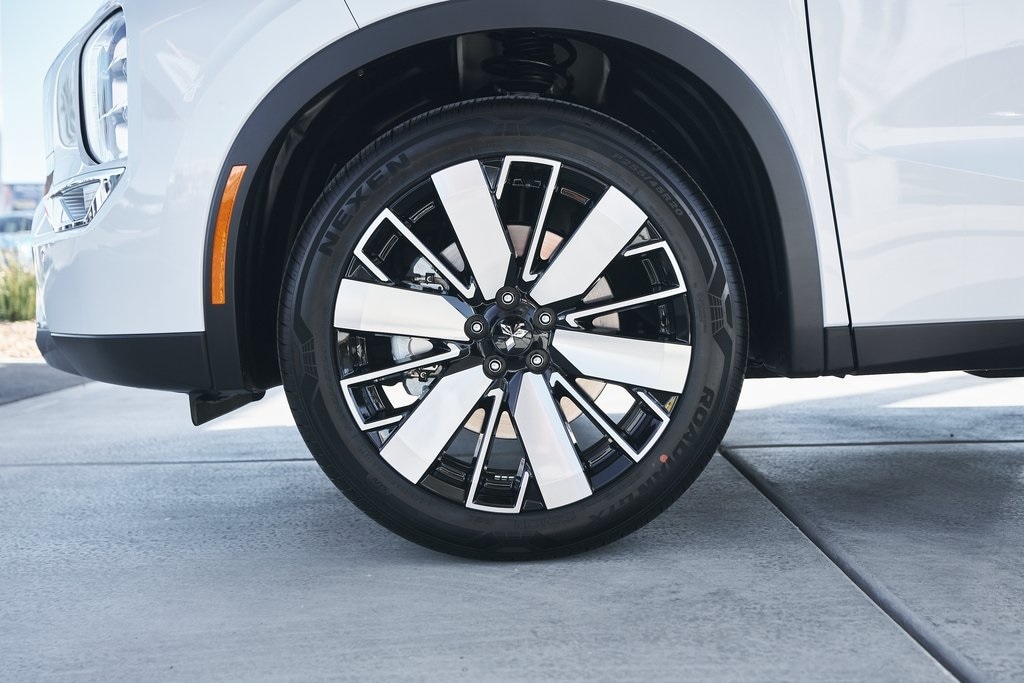 New 2025 Mitsubishi Outlander SE SUV