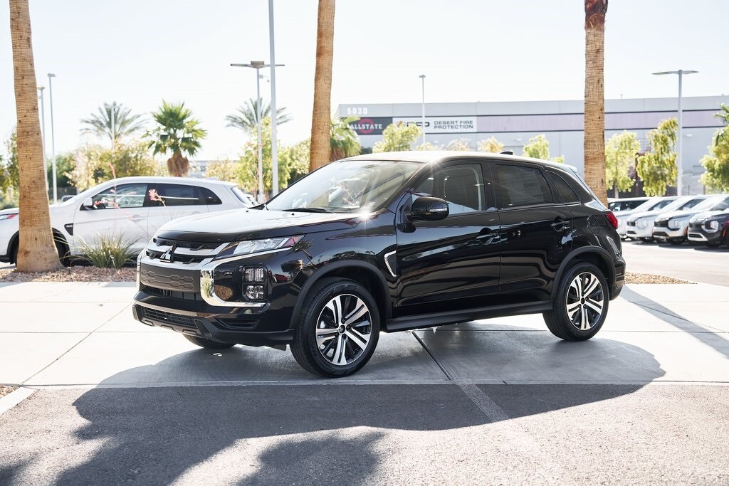 2025 Mitsubishi Outlander Sport SE photo 4