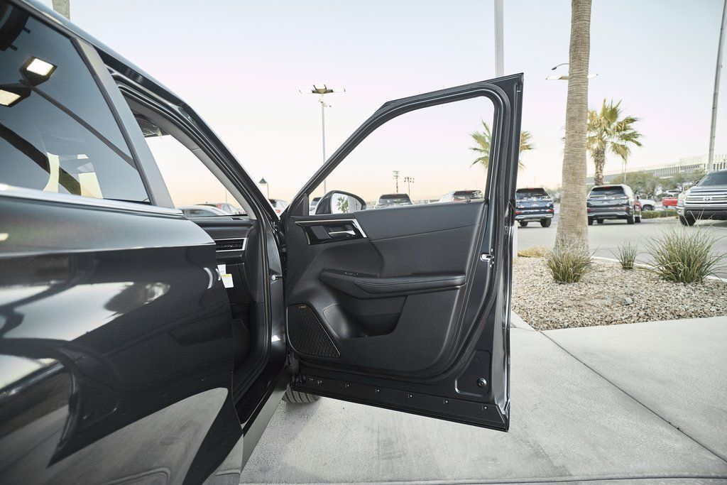 2026 Mitsubishi Outlander SE - Photo 12