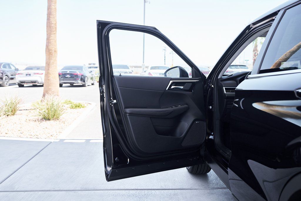 2025 Mitsubishi Outlander SE - Photo 17