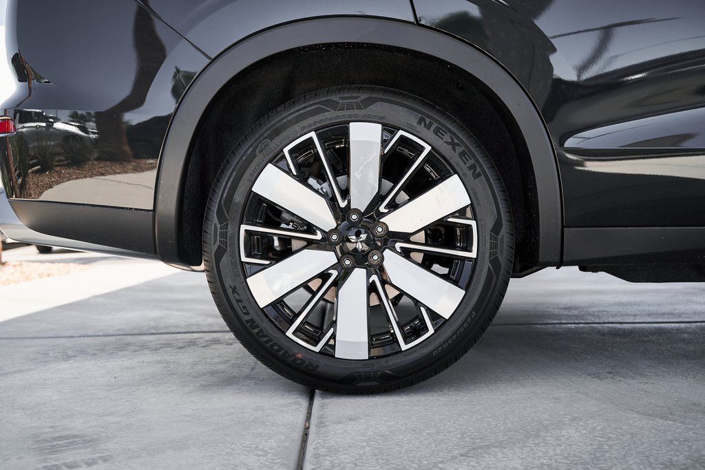 2025 Mitsubishi Outlander SE - Photo 9