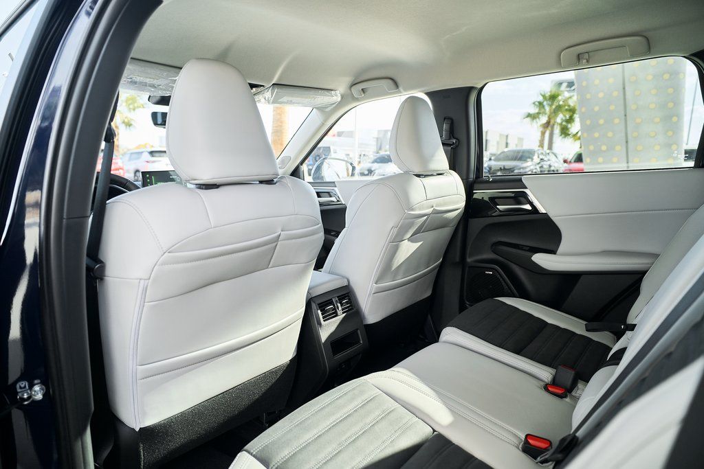 2026 Mitsubishi Outlander SE - Photo 20