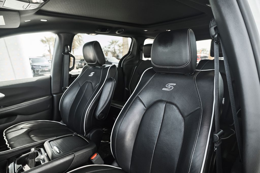 2025 Chrysler Pacifica Limited - Photo 20