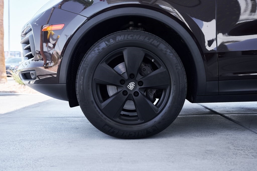 2019 Porsche Cayenne Base photo 3