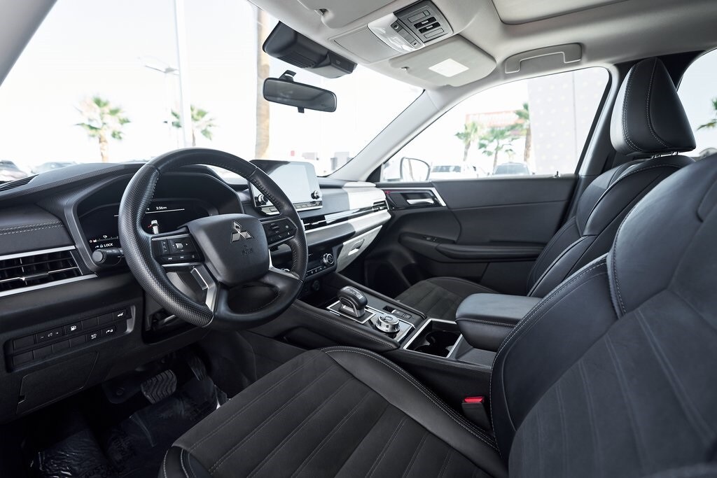 2024 Mitsubishi Outlander PHEV SE Ralliart photo 2