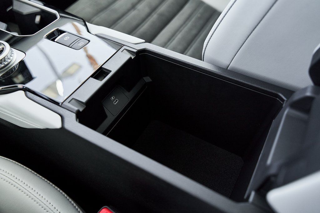 2025 Mitsubishi Outlander SE - Photo 43