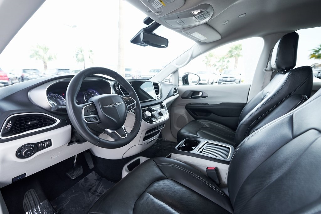 Used 2022 Chrysler Pacifica Touring L with VIN 2C4RC1BG1NR194615 for sale in Las Vegas, NV
