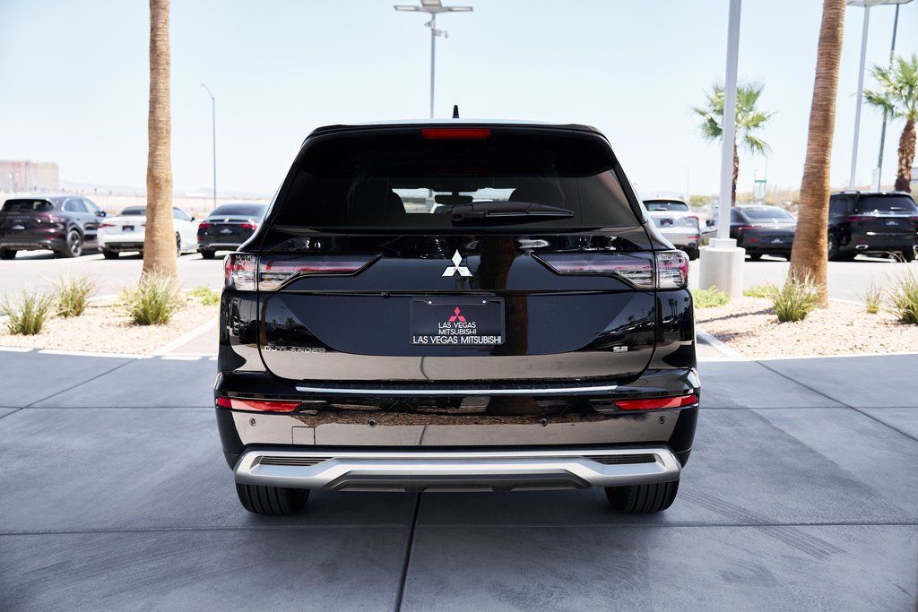2025 Mitsubishi Outlander SE - Photo 7