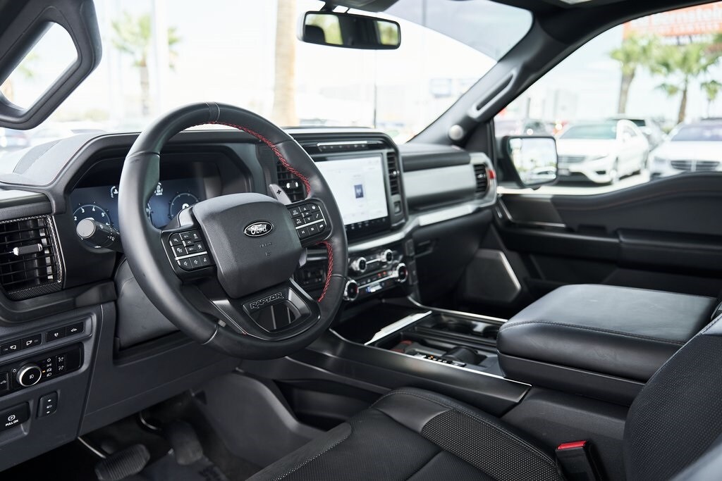 2024 Ford F-150 Raptor photo 2