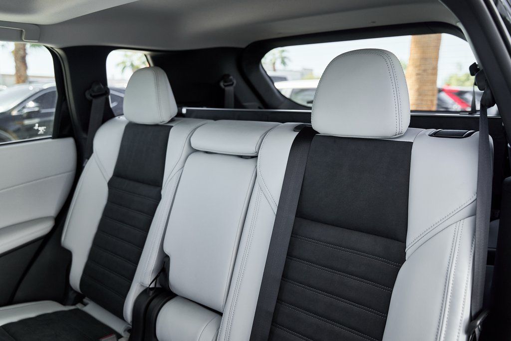 2025 Mitsubishi Outlander SE - Photo 29