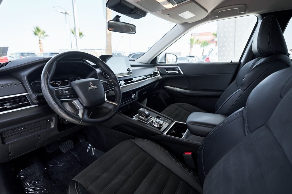 Certified 2024 Mitsubishi Outlander SE with VIN JA4J3VA84RZ041232 for sale in Las Vegas, NV