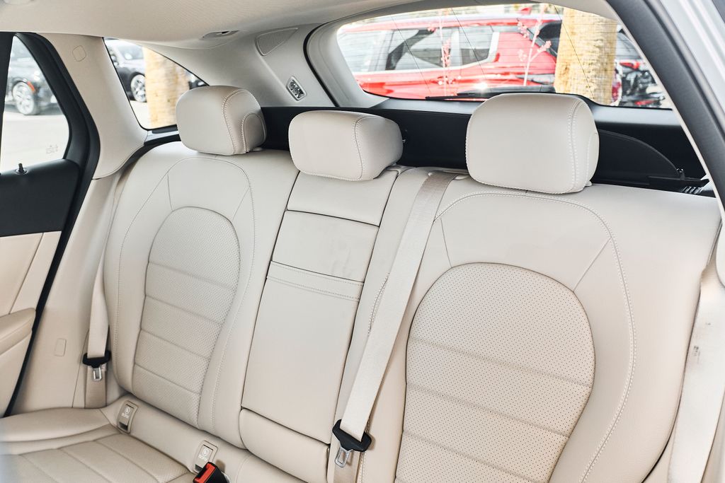 2022 Mercedes-Benz GLC GLC300 - Photo 41