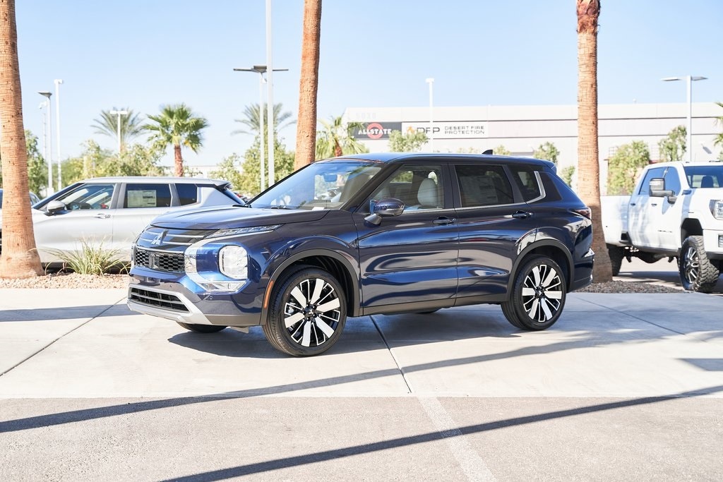New 2025 Mitsubishi Outlander SE SUV