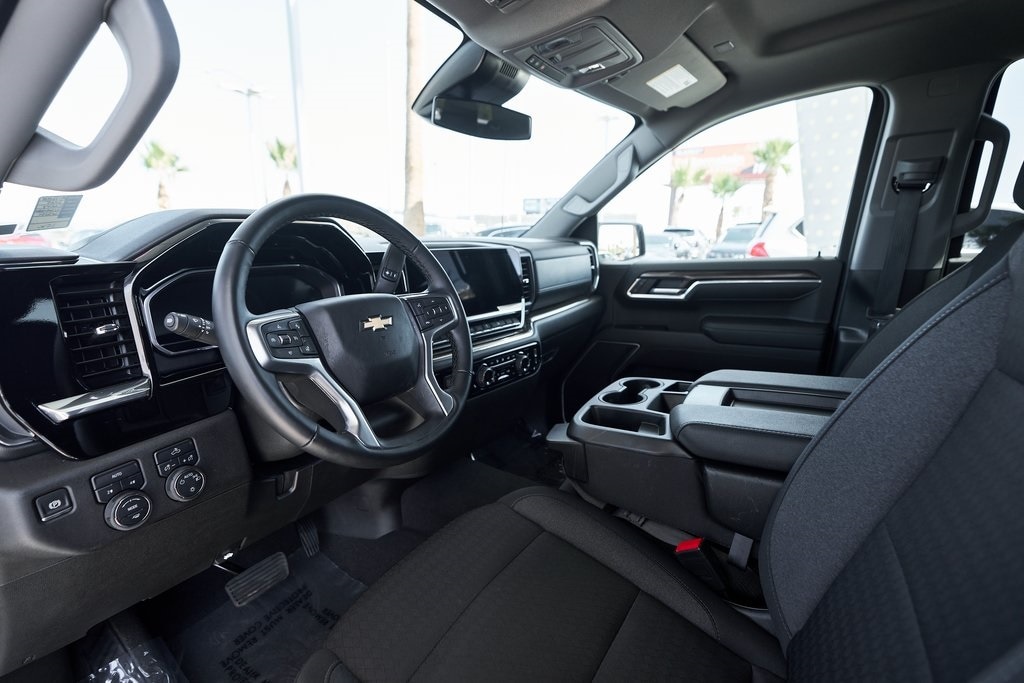 Used 2025 Chevrolet Silverado 1500 LT with VIN 1GCUKDEDXSZ132048 for sale in Las Vegas, NV