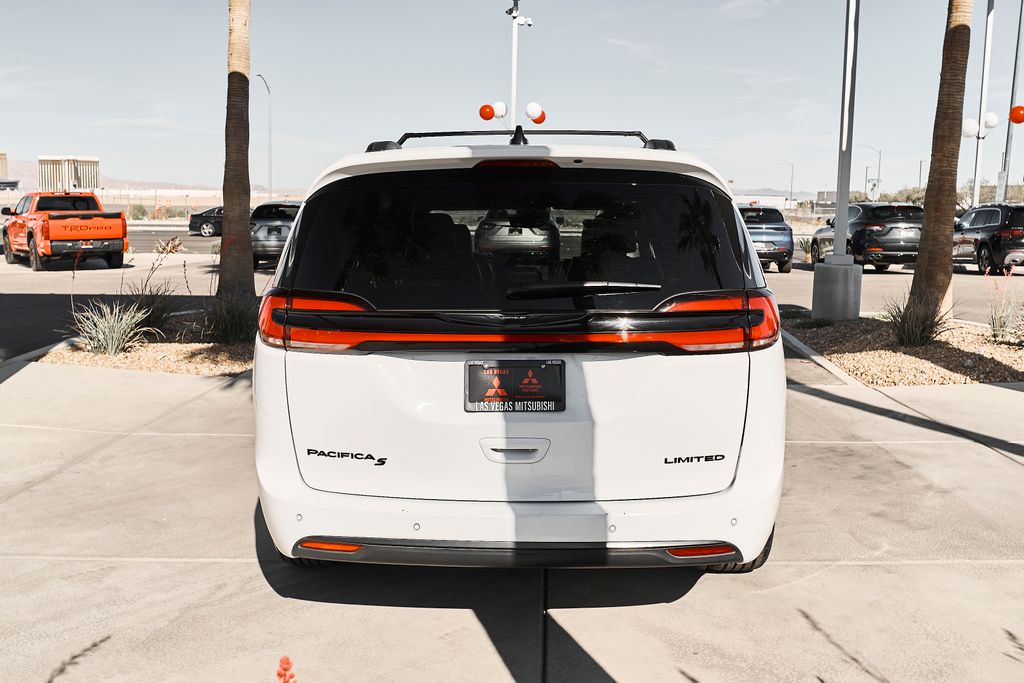 2025 Chrysler Pacifica Limited - Photo 7