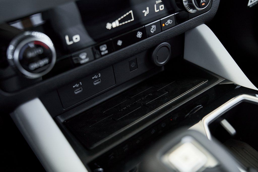 2025 Mitsubishi Outlander SE - Photo 48