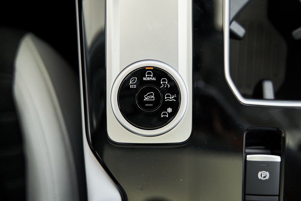 2025 Mitsubishi Outlander SE - Photo 45