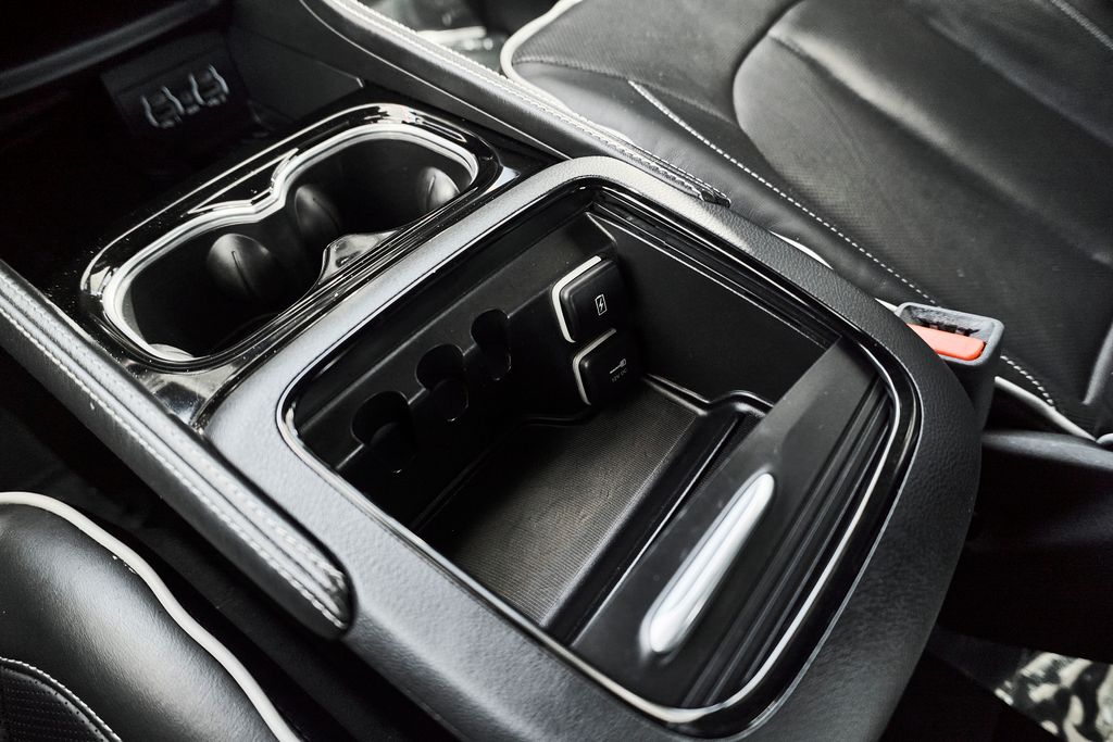 2025 Chrysler Pacifica Limited - Photo 32