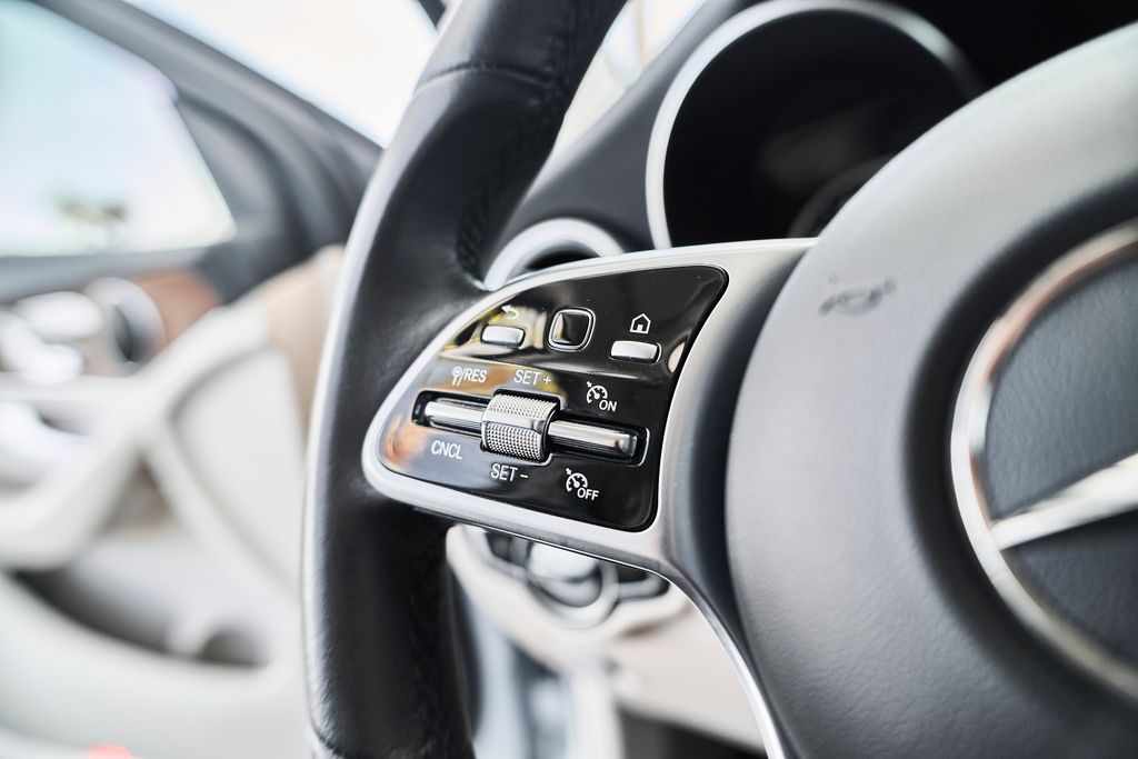 2022 Mercedes-Benz GLC GLC300 - Photo 21