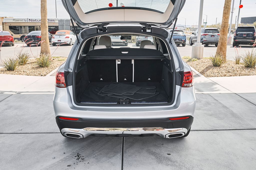 2022 Mercedes-Benz GLC GLC300 - Photo 10