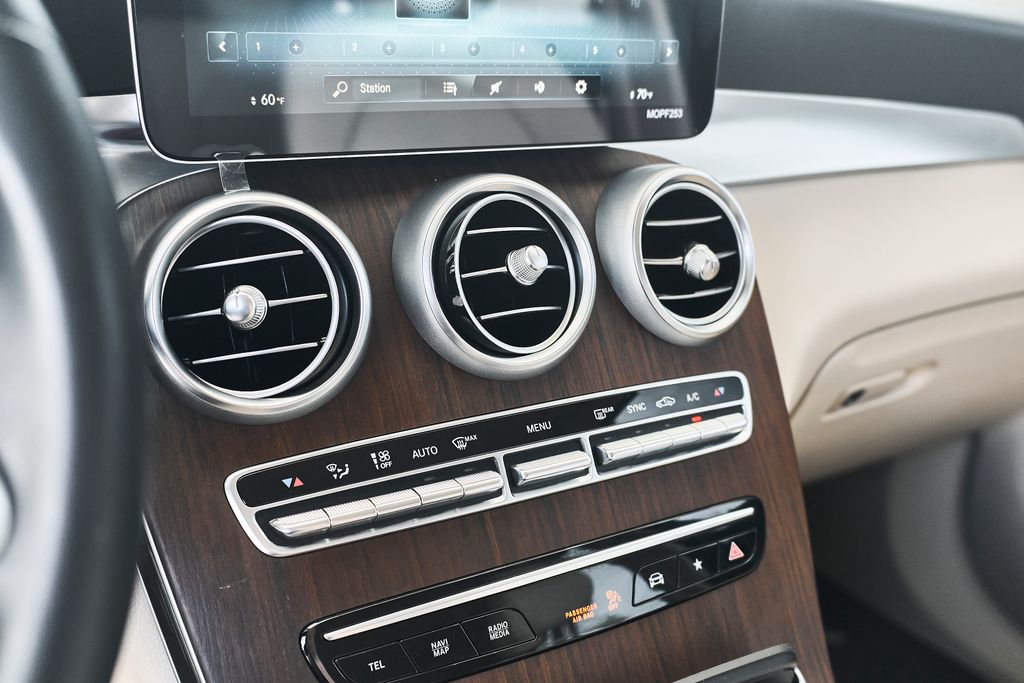 2022 Mercedes-Benz GLC GLC300 - Photo 28