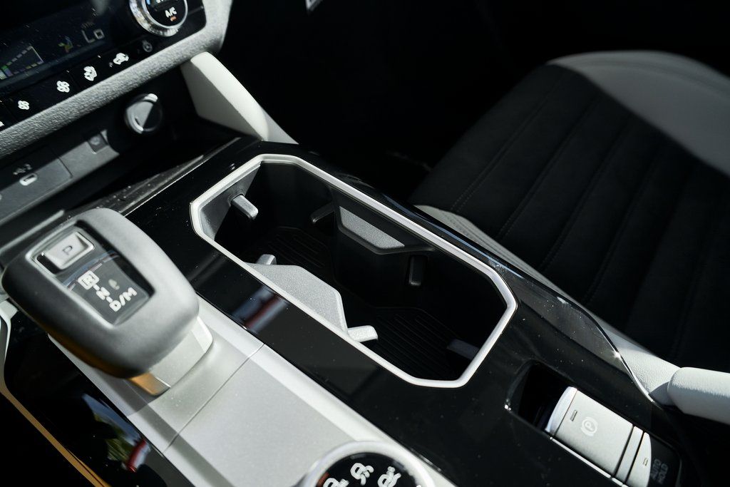 2026 Mitsubishi Outlander SE - Photo 42
