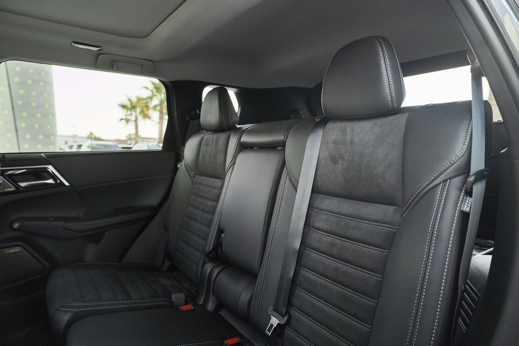 2026 Mitsubishi Outlander SE - Photo 30