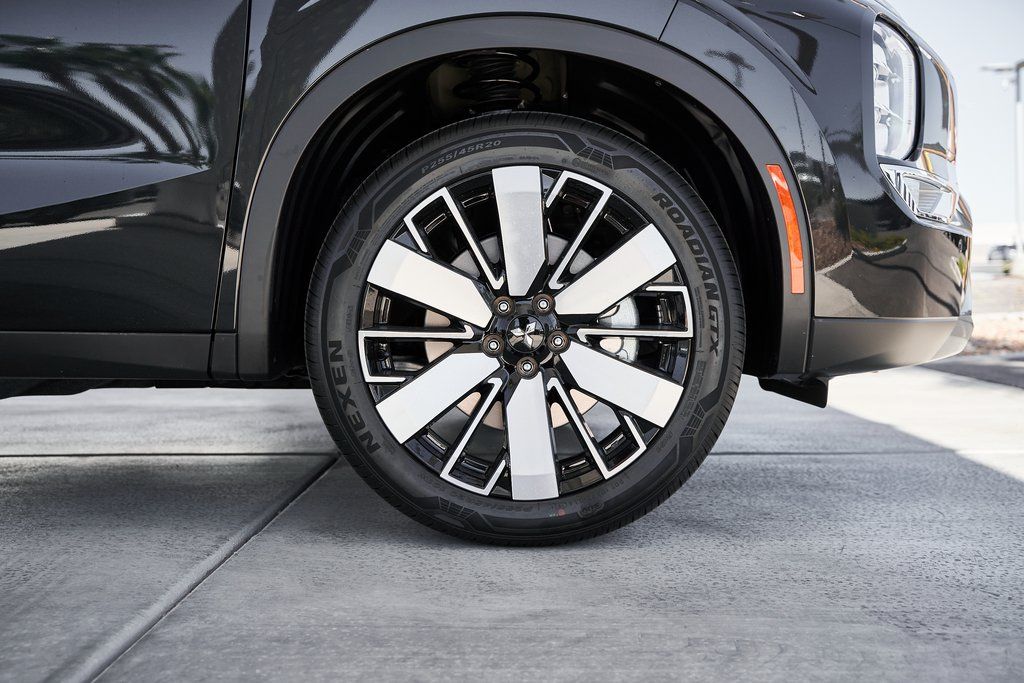 2025 Mitsubishi Outlander SE - Photo 10