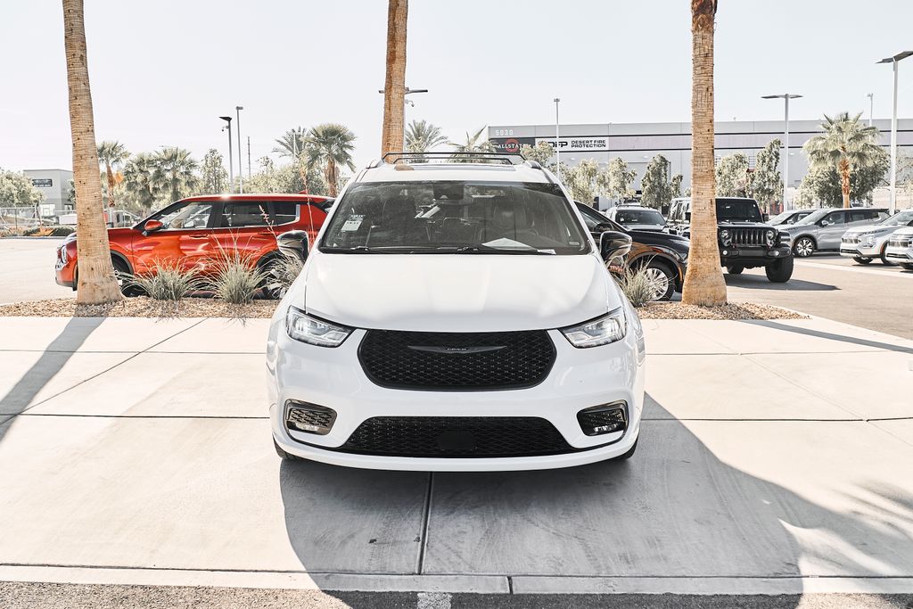 2025 Chrysler Pacifica Limited - Photo 6
