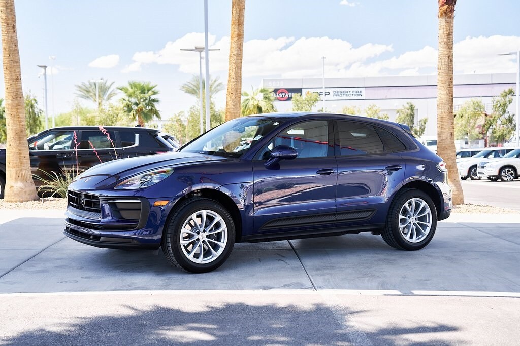 2024 Porsche Macan Base photo 4