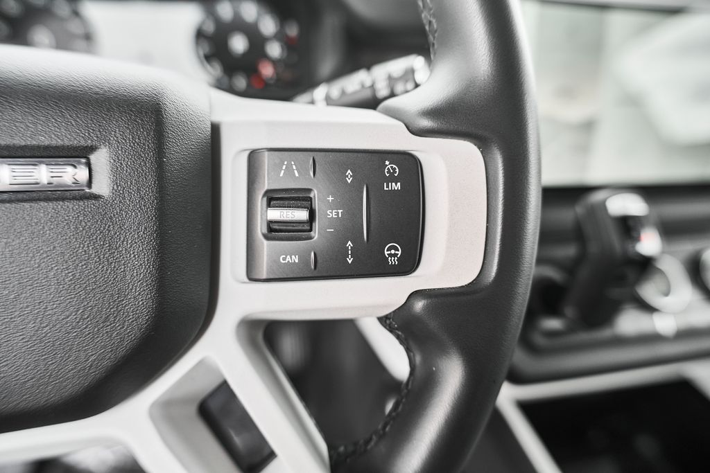2025 Land Rover Defender S - Photo 25