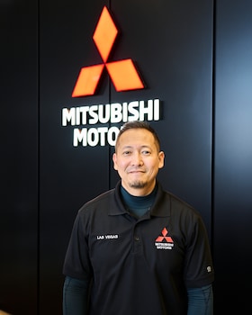 Staff member Gary Kamoshida from ID_2b70b4