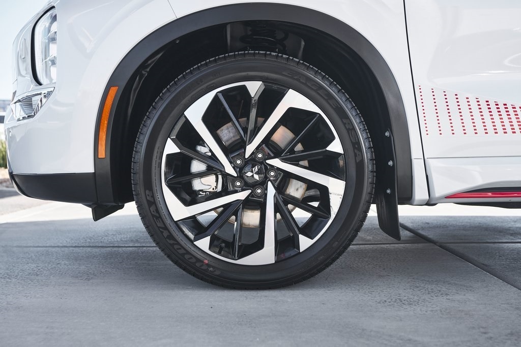 Certified 2024 Mitsubishi Outlander PHEV SE SUV