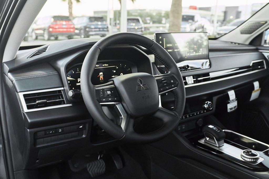 2026 Mitsubishi Outlander SE - Photo 24